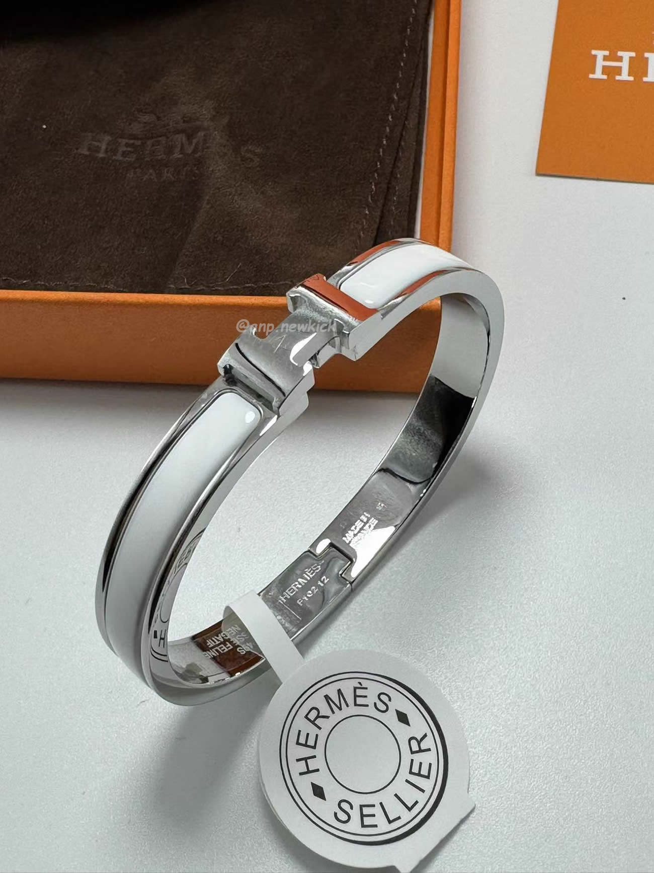 Hermès Clic H Bracelet (2) - www.newkick.vip